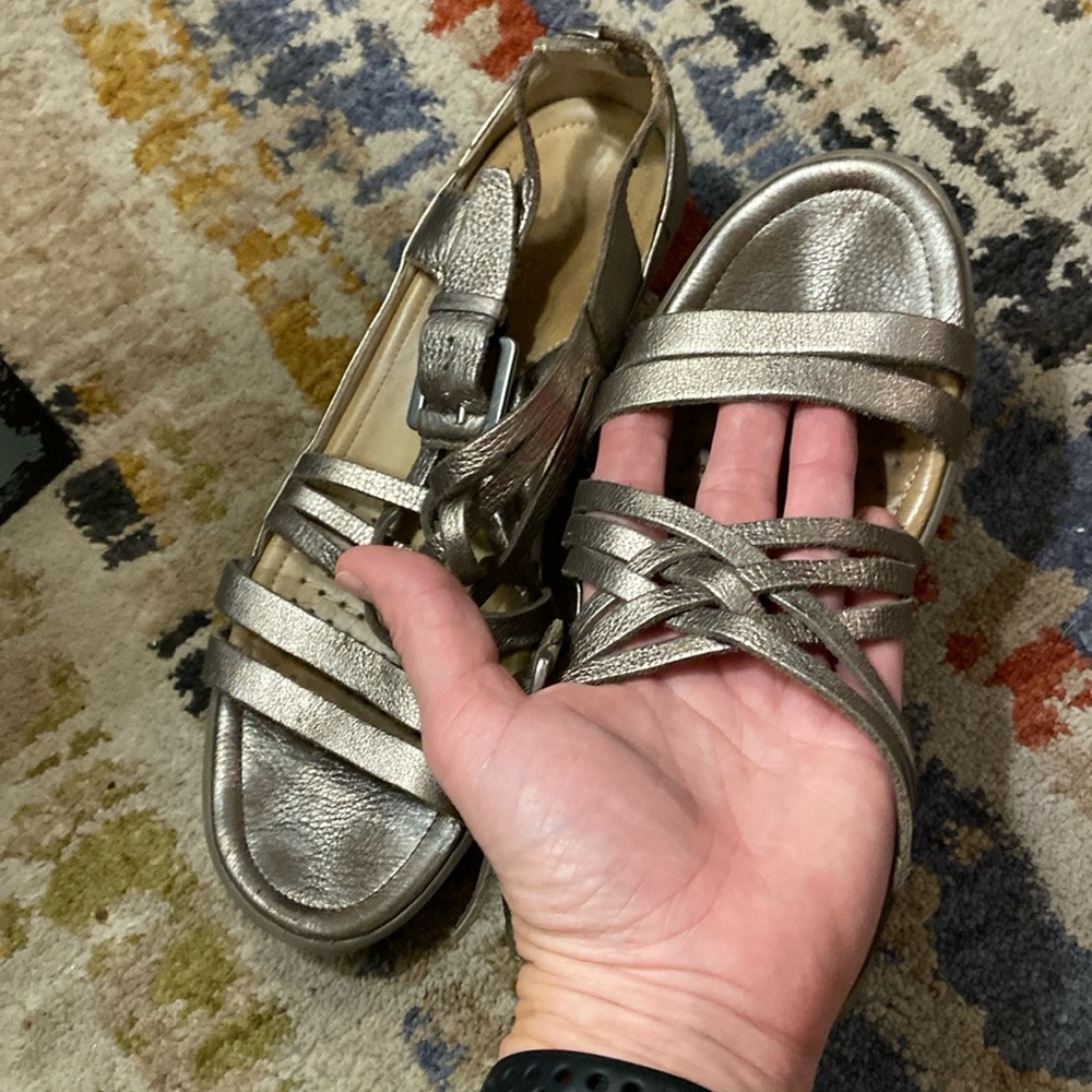 Ecco- bronze metallic color- size 40 ladies sandal